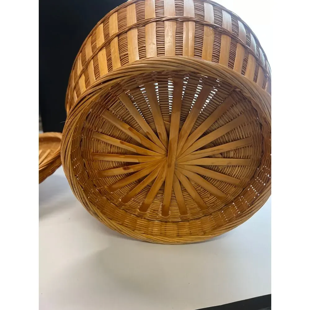 Vintage basket 40's hand-woven bamboo rattan ginger jar lidded handle pedestal